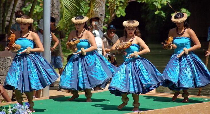 Kahiko Women